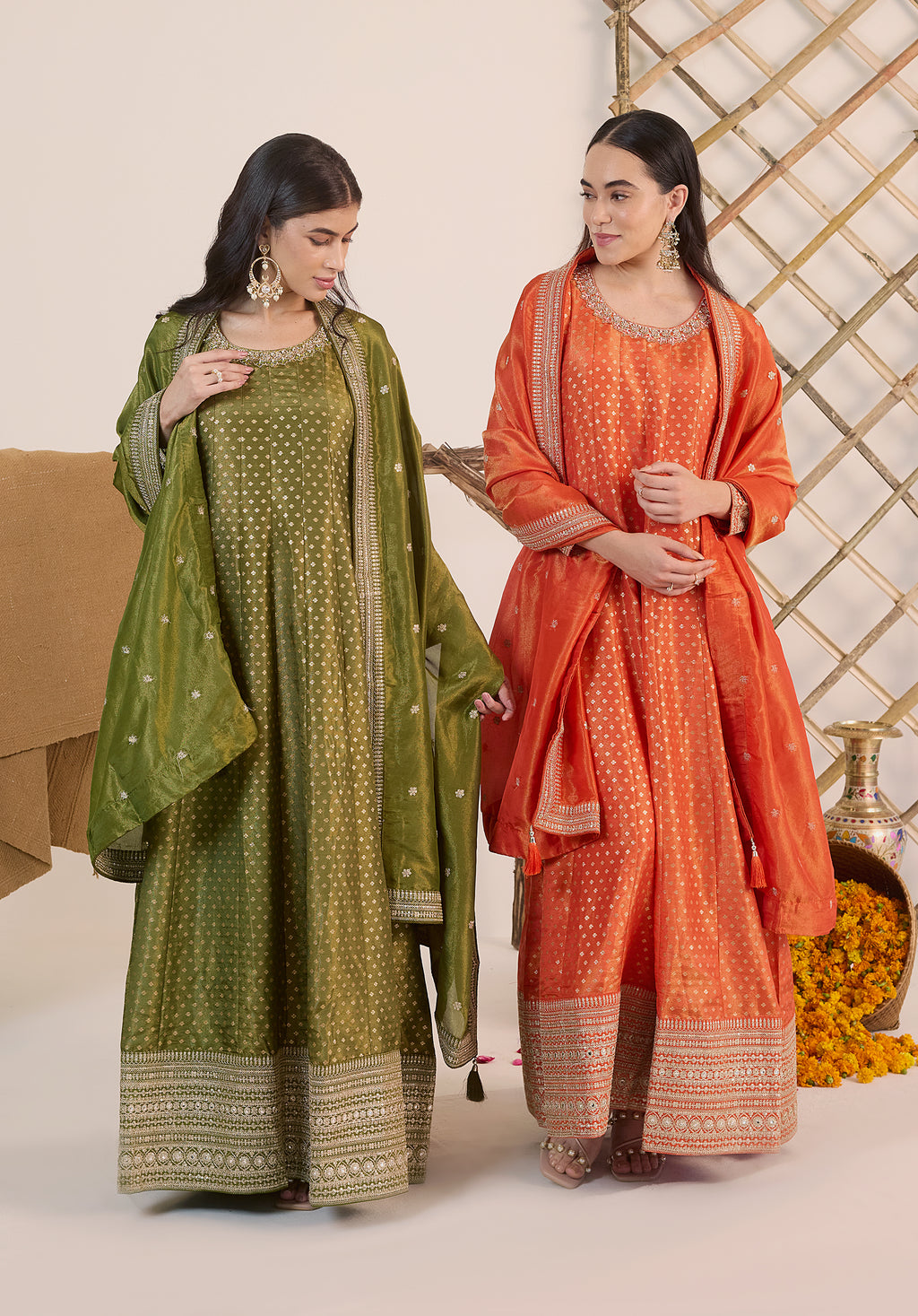 Emerald green Heer Anarkali suit Indian ethnic wear: pure organza silk with floral embroidery, vibrant Jamdani kurta design, perfect for weddings, buy salwar kameez online Banarasi style.