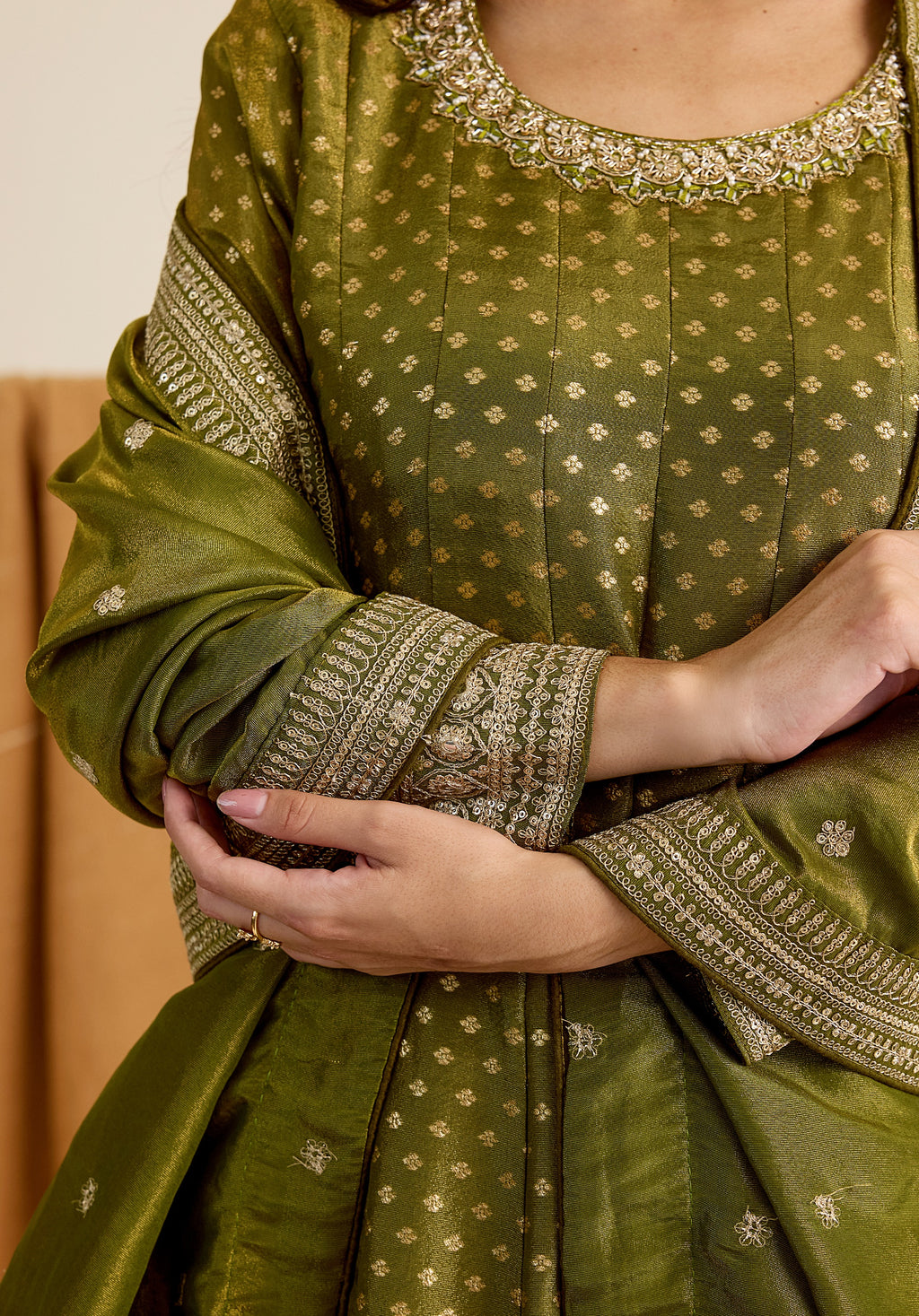 Emerald green Heer Anarkali suit Indian ethnic wear: pure organza silk with floral embroidery, vibrant Jamdani kurta design, perfect for weddings, buy salwar kameez online Banarasi style.