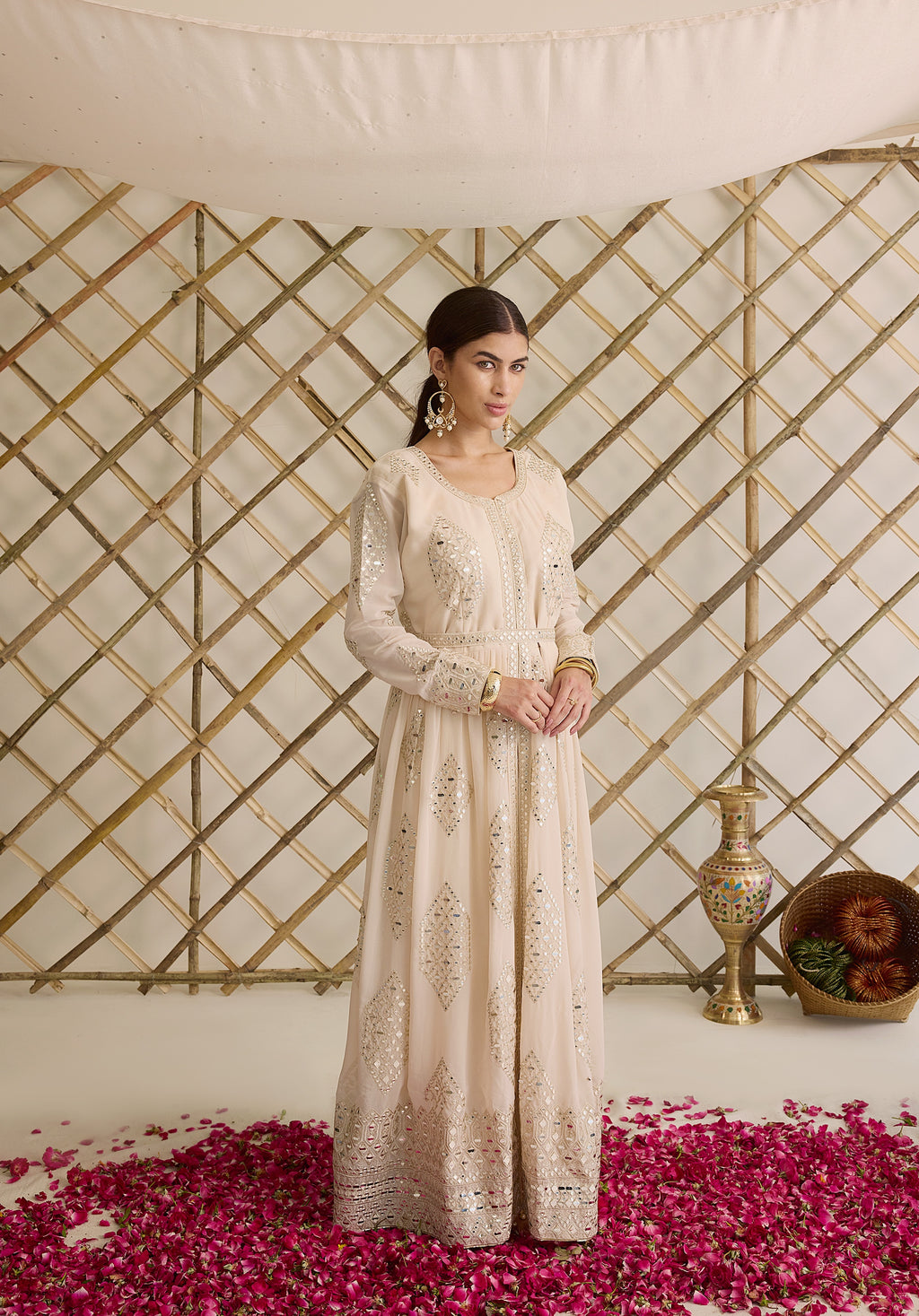 Off white Aafreen Anarkali suit Indian ethnic wear: georgette silk with white threadwork chikan embroidery, flared silhouette, lilac dupatta, buy salwar kameez online Lucknowi chikankari.