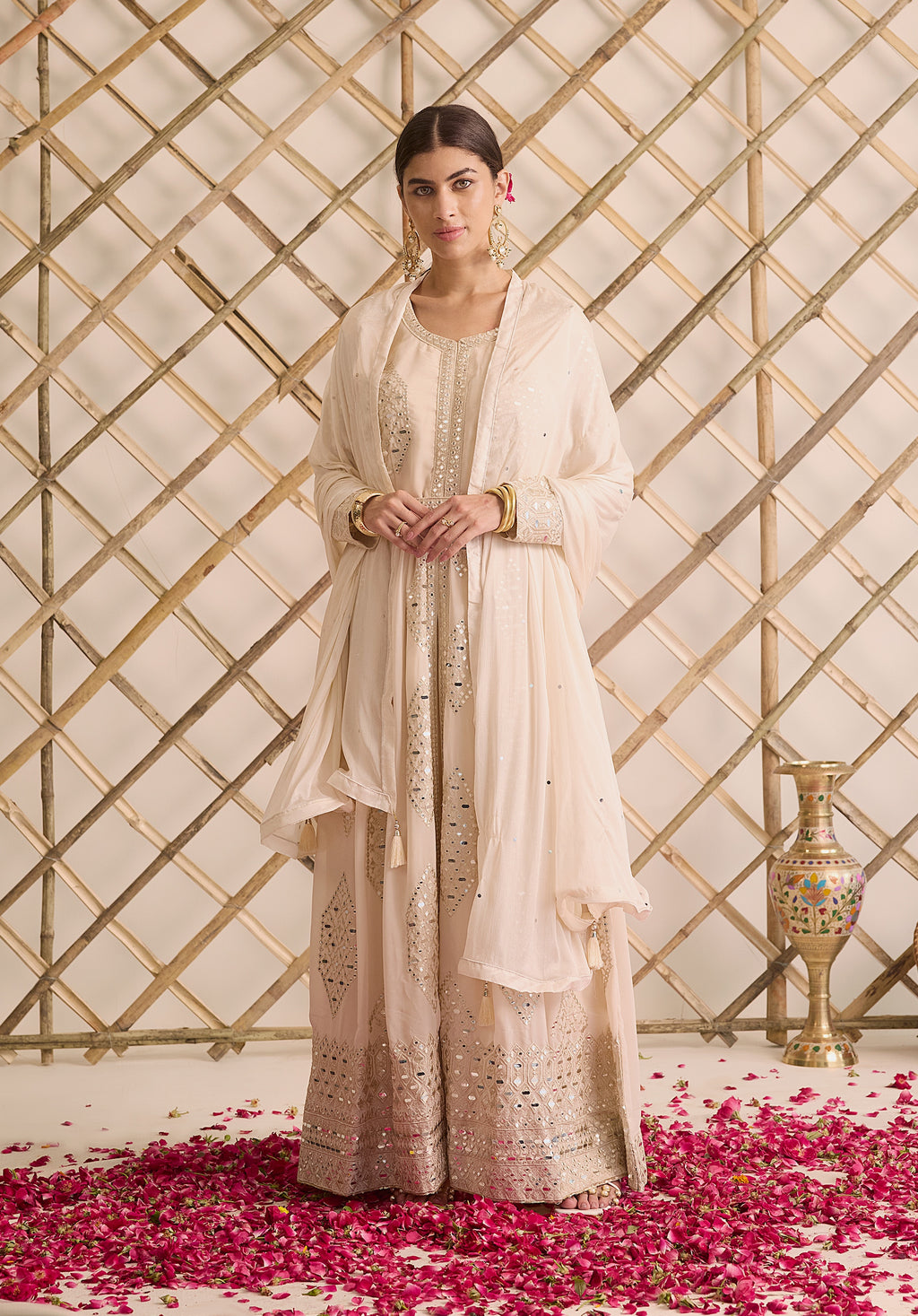 Off white Aafreen Anarkali suit Indian ethnic wear: georgette silk with white threadwork chikan embroidery, flared silhouette, lilac dupatta, buy salwar kameez online Lucknowi chikankari.