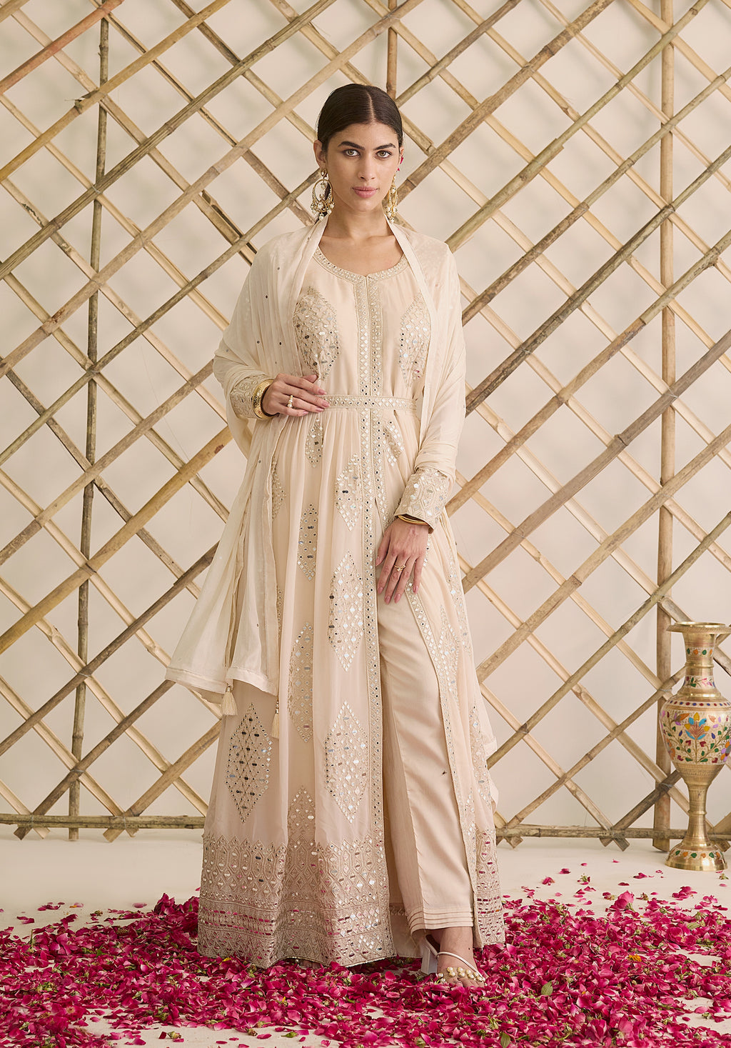 Off white Aafreen Anarkali suit Indian ethnic wear: georgette silk with white threadwork chikan embroidery, flared silhouette, lilac dupatta, buy salwar kameez online Lucknowi chikankari.
